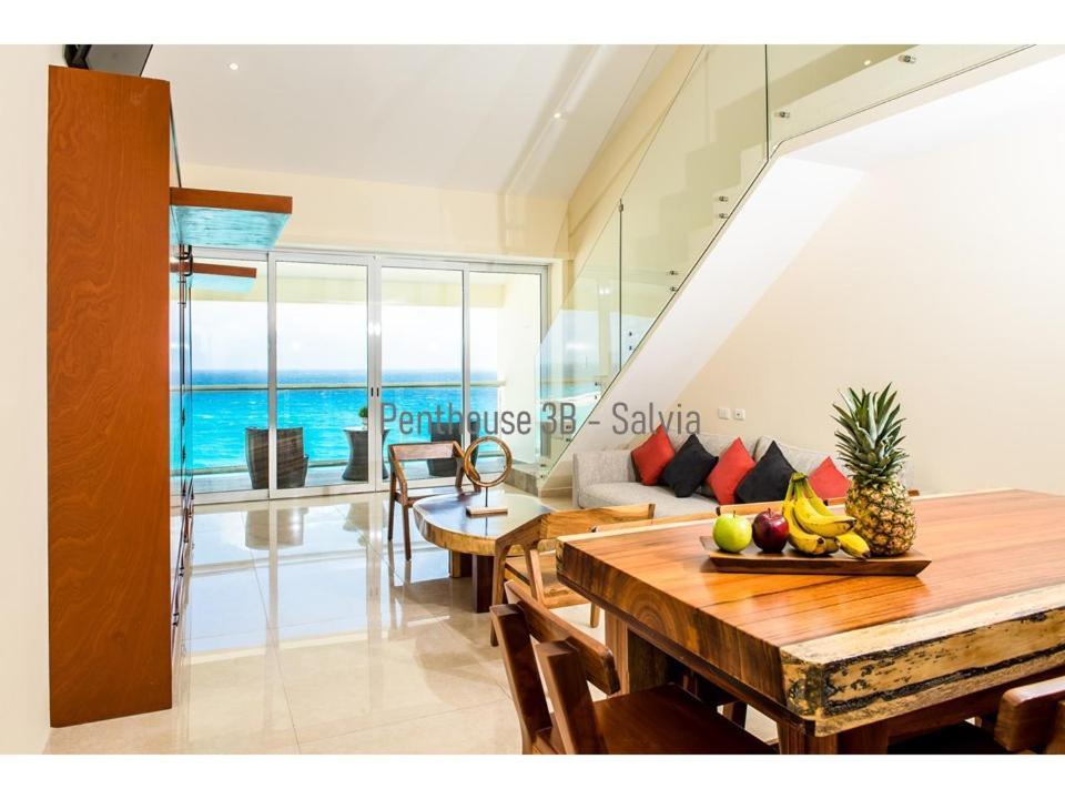 2 Story Oceanfront Penthouses On Cancun Beach! 外观 照片