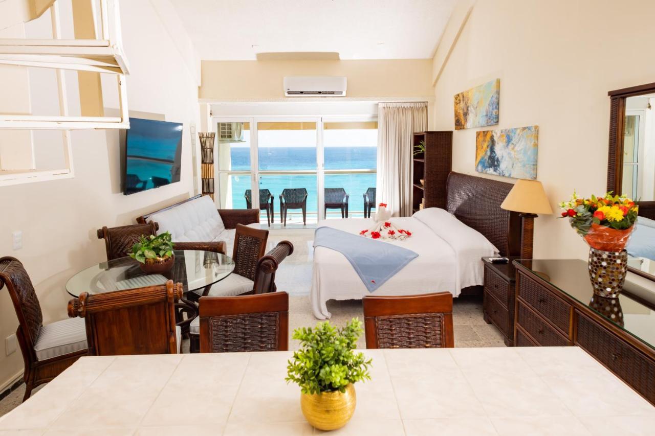 2 Story Oceanfront Penthouses On Cancun Beach! 外观 照片