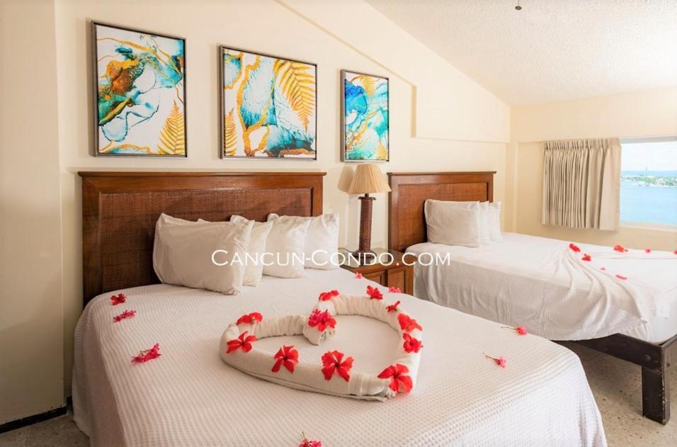 2 Story Oceanfront Penthouses On Cancun Beach! 外观 照片