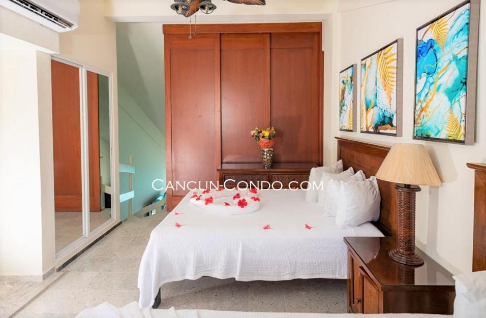2 Story Oceanfront Penthouses On Cancun Beach! 外观 照片
