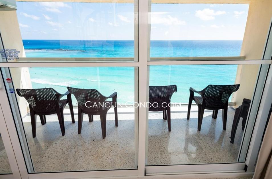 2 Story Oceanfront Penthouses On Cancun Beach! 外观 照片