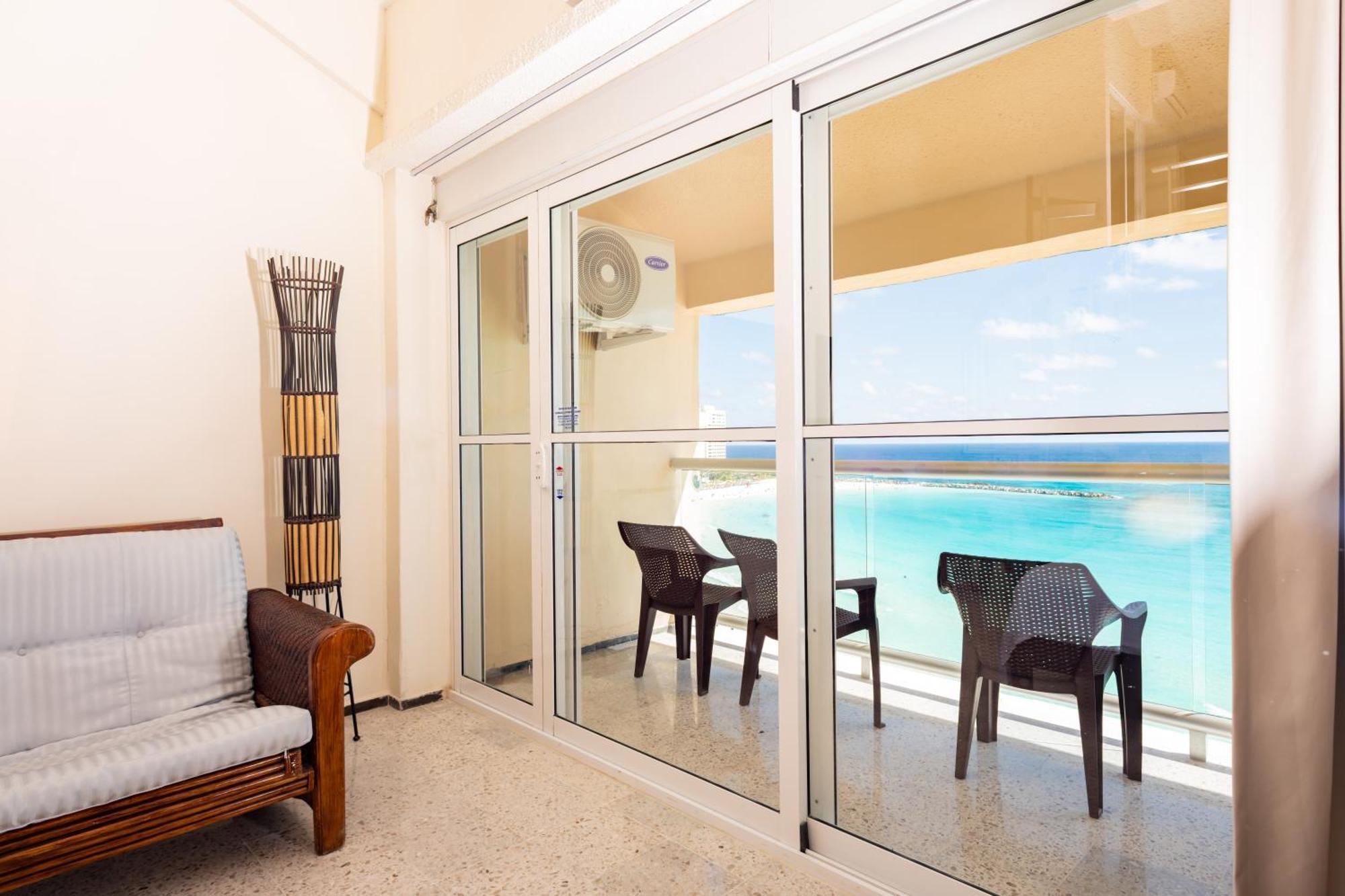 2 Story Oceanfront Penthouses On Cancun Beach! 外观 照片