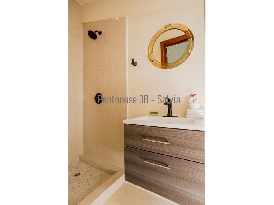 2 Story Oceanfront Penthouses On Cancun Beach! 外观 照片