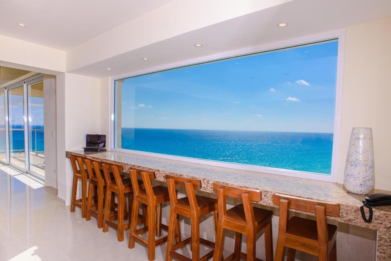 2 Story Oceanfront Penthouses On Cancun Beach! 外观 照片