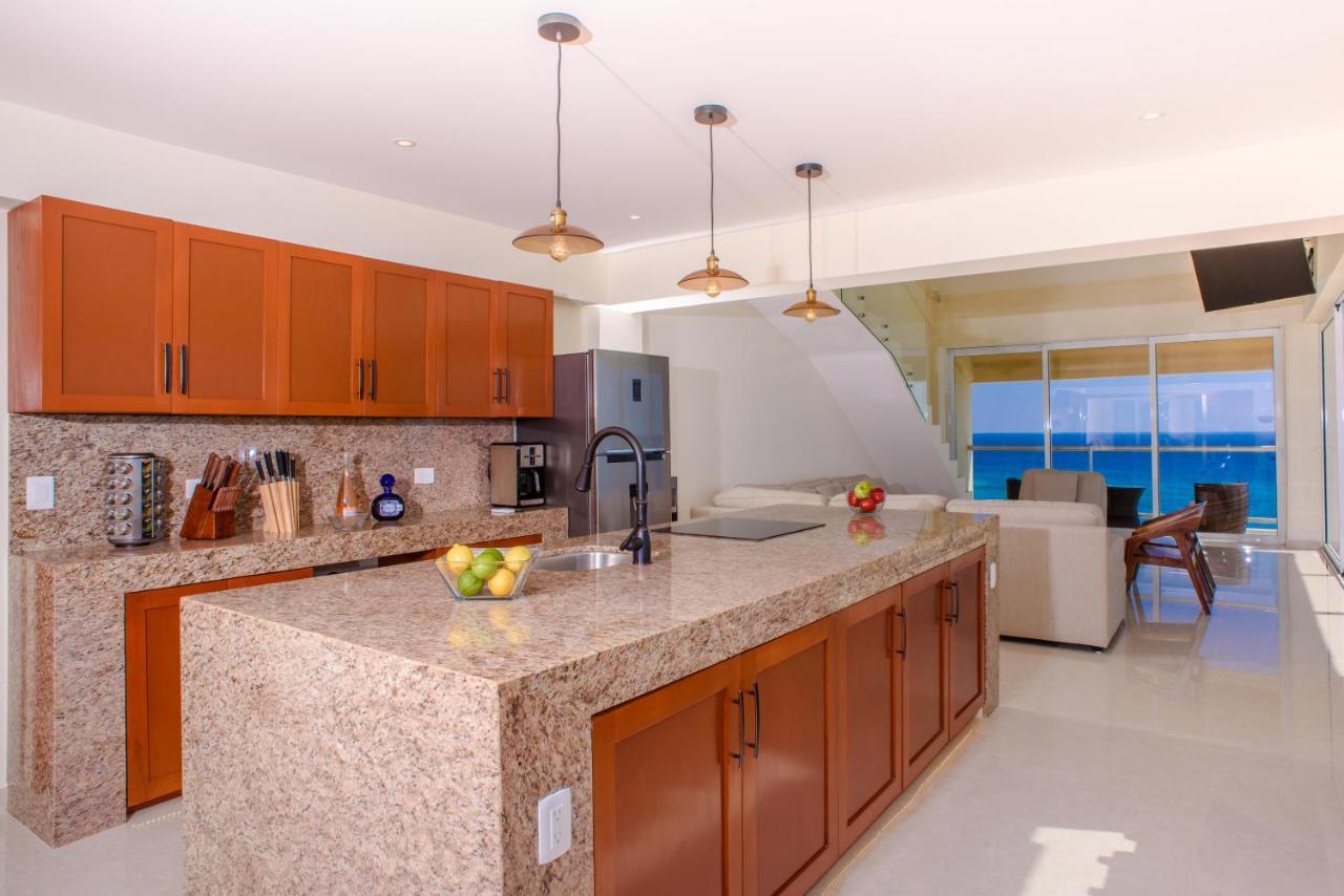 2 Story Oceanfront Penthouses On Cancun Beach! 外观 照片