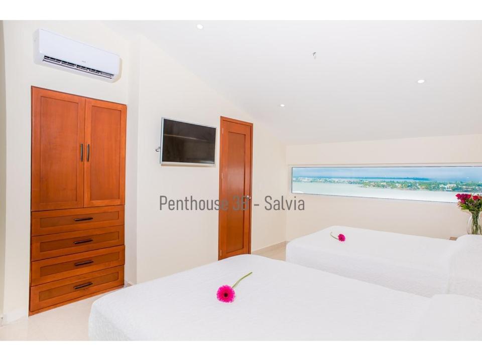 2 Story Oceanfront Penthouses On Cancun Beach! 外观 照片